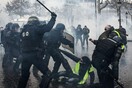 Οι πρώτες καταδίκες γάλλων αστυνομικών για άσκηση βίας εναντίον των «Κίτρινων Γιλέκων»