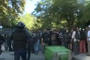 Παρίσι: Ένταση σε συγκέντρωση των «Κίτρινων Γιλέκων» - Δακρυγόνα και προσαγωγές από την αστυνομία