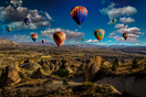 «Θα είναι σαν να κάνουμε κάμπινγκ στον αέρα»: Ξεκινά ο πιο ιστορικός αγώνας με αερόστατο