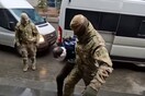 Τρομοκρατική επίθεση στη Μόσχα: Με δεμένα μάτια η μεταγωγή των συλληφθέντων