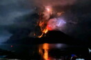 Ινδονησία: Η έκρηξη του ηφαιστείου Ρουάνγκ κλείνει αεροδρόμιο και προκαλεί ζημιές σε χωριά