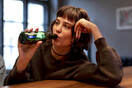 ΠΟΥ: «Ανησυχητικά» τα ποσοστά εφήβων που καταναλώνουν αλκοόλ και ηλεκτρονικά τσιγάρα