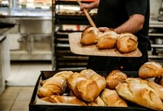 Ένας φούρνος στα Σεπόλια μάς μαθαίνει να αγαπάμε και πάλι το ψωμί