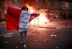 Βίαιες ταραχές στη Γαλλία: Χιλιάδες στους δρόμους κατά της αστυνομικής βίας