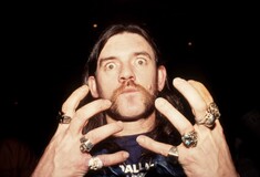 Lemmy: ένας άντρας που αγάπησε πολύ τις γυναίκες. Και το ροκ εν ρολ.