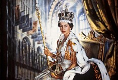 «Μια ζωή στο καθήκον»: Ο βρετανικός Τύπος αποχαιρετά την βασίλισσα Ελισάβετ