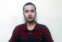 Η Χαμάς έδωσε στη δημοσιότητα βίντεο όπου εμφανίζεται Ισραηλινοαμερικανός όμηρος