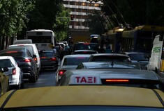 Κίνηση τώρα: Στο «κόκκινο» το κέντρο της Αθήνας για την Ολυμπιακή Φλόγα - Ποιοι δρόμοι είναι κλειστοί