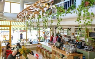 Mimosa neighborhood bistrot: Vegan friendly brunch σε έναν χώρο που θυμίζει αυλή 