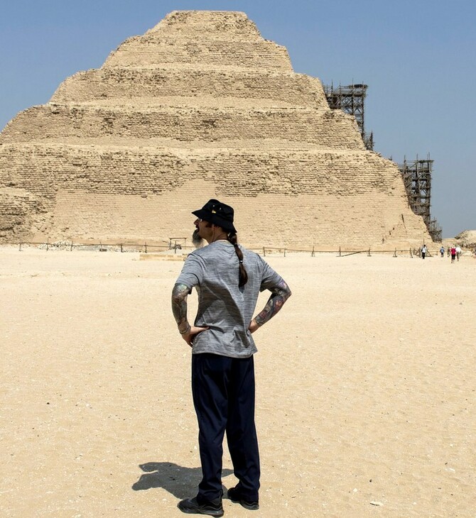 Αίγυπτος: Συνελήφθη φωτογράφος έπειτα από φωτογράφιση χορεύτριας σε πυραμίδα