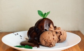 Παγωτό σοκολάτα με μέντα