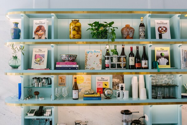 Marketta: Φαγητό πικνίκ και κρασί σε μια σπιτική κουζινο-τραπεζαρία στο Σύνταγμα