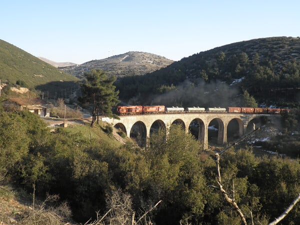 Το εγκαταλελειμμένο σιδηροδρομικό δίκτυο της Πελοποννήσου