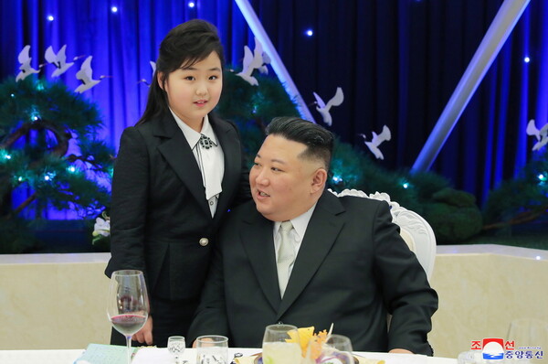 Πόσο πιθανό είναι η κόρη του Κιμ Γιονγκ Ουν να γίνει η πρώτη γυναίκα ηγέτης της Βόρειας Κορέας;