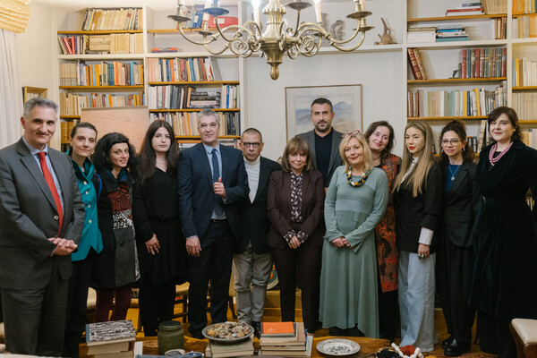 Συνάντηση της Κ. Σακελλαροπούλου με ποιητές στο σπίτι του Γιώργου Σεφέρη