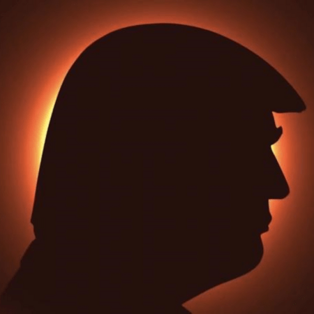 Ο Τραμπ έκρυψε τον ήλιο με το κεφάλι του