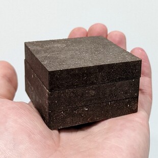 Αυτό το «διαστημικό τούβλο» είναι πιο σκληρό από τσιμέντο και φτιάχτηκε από αλάτι και πατάτα