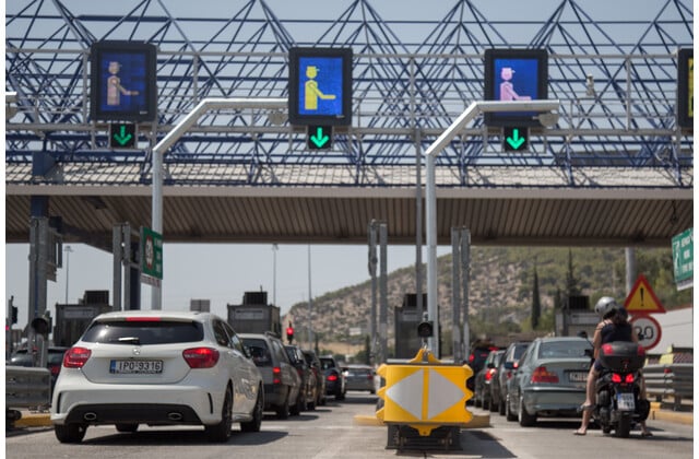 Αττική Οδός: Στα 2,5€ μειώνονται τα διόδια από Κυριακή 6 Οκτωβρίου | LiFO