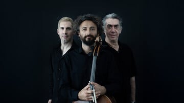 Λουκής Λάρας