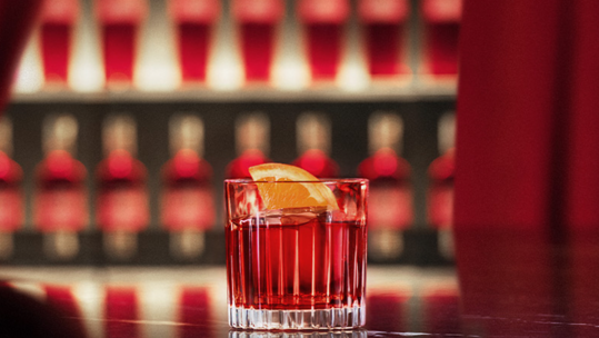 Το Campari μας προσκαλεί στο Negroni Week από τις 16 έως τις 22 Σεπτεμβρίου, γιορτάζοντας τη μοναδική ιστορία του εμβληματικού cocktail