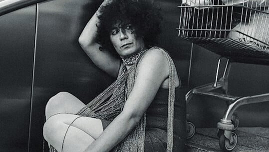 Άζζα του Βλάσση Χρυσικόπουλου: Mια γαζέλα σ’ έναν κόσμο λιονταριών