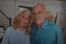 Αμερικανός 100χρονος βετεράνος έκανε «δεύτερη απόβαση στην Νορμανδία» για να παντρευτεί την 96χρονη αρραβωνιαστικιά του 