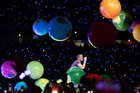 Coldplay στην Αθήνα: Οδηγίες για τη ζέστη, τι επιτρέπεται και τι απαγορεύεται και το νέο τραγούδι