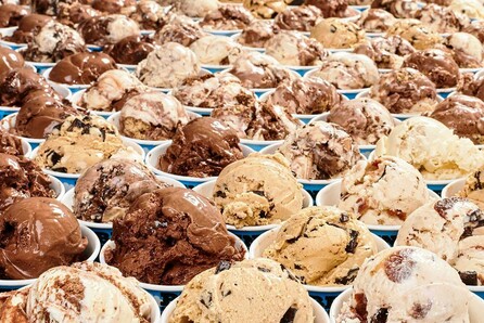 Τα Ben & Jerry's κάνουν τα καλύτερα παγωτά του κόσμου (και τον κόσμο μας καλύτερο)