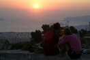 Το πρακτορείο Reuters μετέδωσε ζωντανά το ηλιοβασίλεμα στη Σαντορίνη