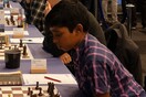 Ένα 12χρονο αγόρι από την Ινδία έγινε διεθνής γκραν μετρ στο σκάκι
