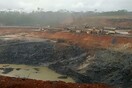 Λιβερία: Πάνω από 40 άνθρωποι παραμένουν εγκλωβισμένοι σε χρυσωρυχείο