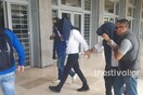 Θεσσαλονίκη: Στο Δικαστικό Μέγαρο οι συλληφθέντες για το κύκλωμα δωροδοκίας στο λιμάνι