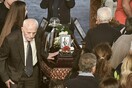 Το «τελευταίο αντίο» στον συνθέτη Γιάννη Σπανό: Πλήθος κόσμου στην κηδεία του