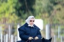 Η 93χρονη βασίλισσα Ελισάβετ ανέβηκε σε άλογο και πήγε για ιππασία