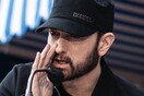 Ο Eminem ραπάρει εναντίον όσων δεν φορούν μάσκα: «Είμαι στο γαμ***** φέρετρο επειδή έβηχες» (ΒΙΝΤΕΟ)