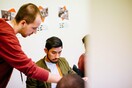 Η Social Hackers Academy μαθαίνει προγραμματισμό σε πρόσφυγες, μετανάστες και ανέργους