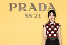 O οίκος Prada διέκοψε συνεργασία με Κινέζα ηθοποιό που εγκατέλειψε τα παιδιά της