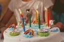 Παιδικά πάρτι γενεθλίων με Zoom στην Ελλάδα: Ξετύλιγμα δώρων σε ζωντανή σύνδεση