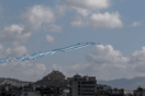 Γαλλικά μαχητικά αεροσκάφη σχημάτισαν τα χρώματα της Ελλάδας πάνω από την Ακρόπολη 