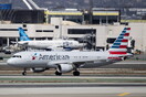 Επιβάτης προσπάθησε να εισβάλει στο πιλοτήριο- Αναγκαστική προσγείωση πτήσης της American Airlines