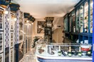 Blue Oyster: Ένα νέο μαγαζί με όστρακα, προσιτές σαμπάνιες και ετερόκλητες μουσικές στην Κολοκοτρώνη