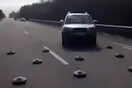Πόλεμος στην Ουκρανία: Viral το βίντεο που δείχνει αυτοκίνητα να περνούν μέσα από νάρκες 