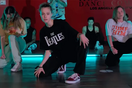 Η Shiloh με μπλουζάκι Beatles χορεύει τραγούδι της Doja Cat και το κλιπ έγινε viral