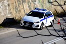 Θεσσαλονίκη: Αδέσποτη βολίδα καρφώθηκε σε όχημα που επέβαινε 40χρονη με το παιδί της