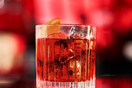 Negroni Week 2023: Αυτή την εβδομάδα πίνουμε όλοι cocktail Negroni για καλό σκοπό