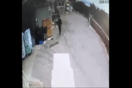 Βραυρώνα: Ανατιχιαστικό βίντεο κατέγραψε τον πατέρα να πετά το νεκρό βρέφος στα σκουπίδια