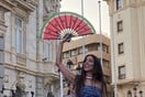Η Μαρίνα Σάττι με «παλαιστινιακή» βεντάλια σε συναυλία της στην Ισπανία