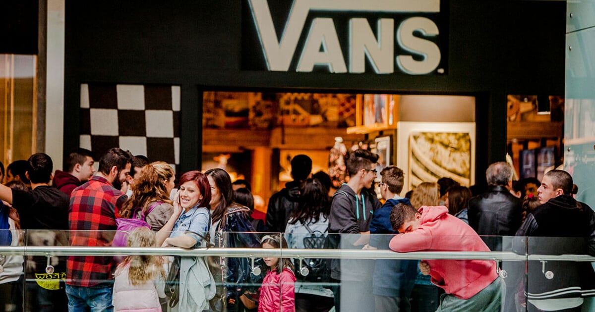 vans athens metro mall