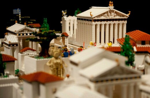 10 πράγματα από την απίθανη ιστορία των LEGO