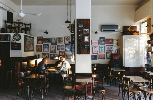 Το «καφενείον» ως ιδέα μέσα από 10 σύγχρονα αθηναϊκά καφενεία